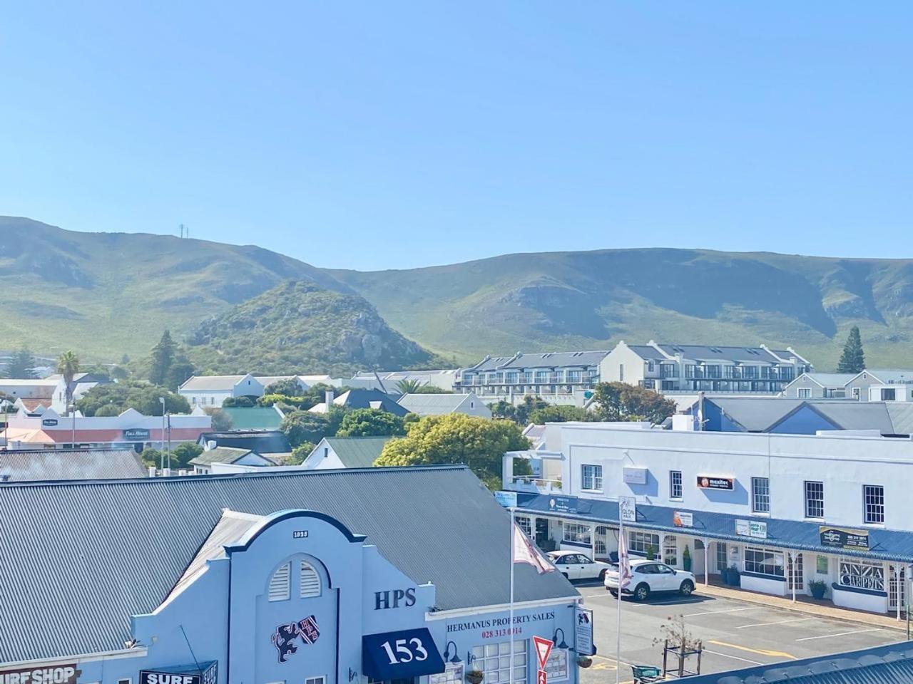 Hermanus Waterfront Apartment Room photo