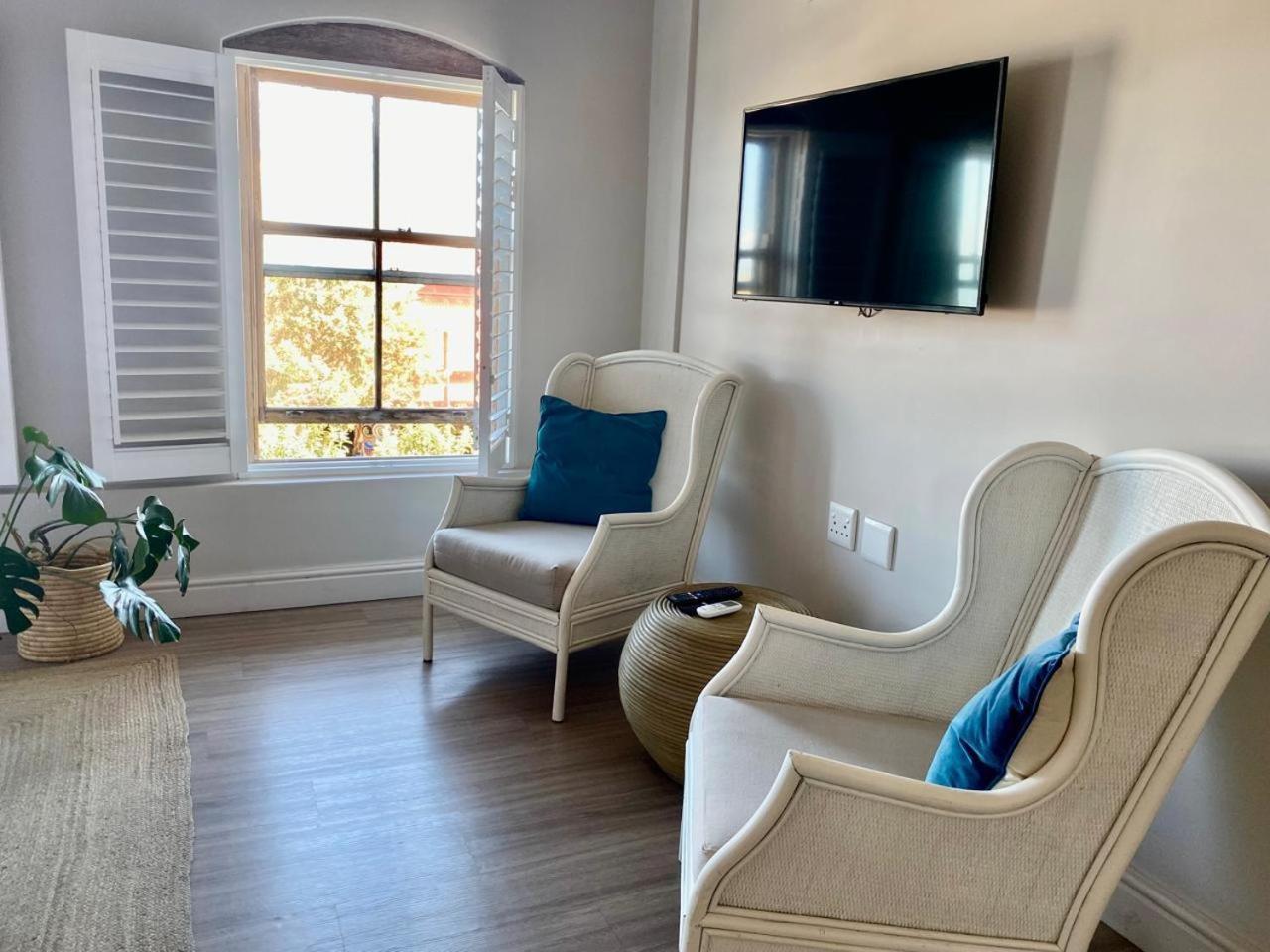 Hermanus Waterfront Apartment Room photo